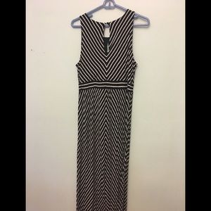 Sleeveless maxi dress